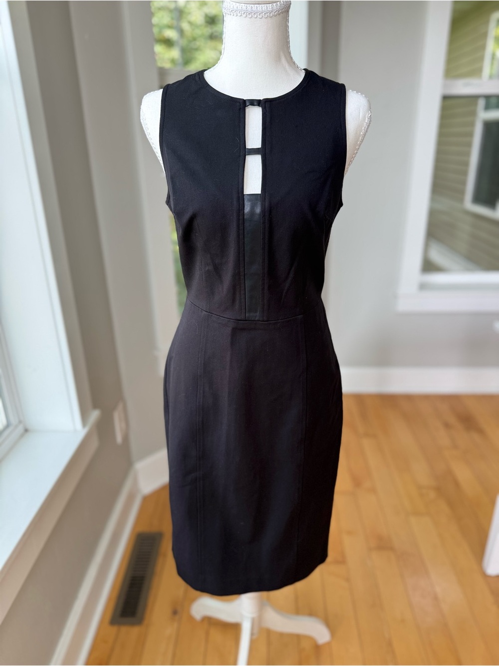Banana Republic Black Sleeveless Sheath Dress Size 4 Petite NEW